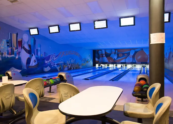 Kukubara Bowling Center Hotel 3*