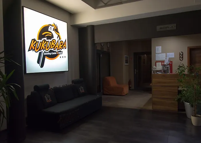 Kukubara Bowling Center 3*